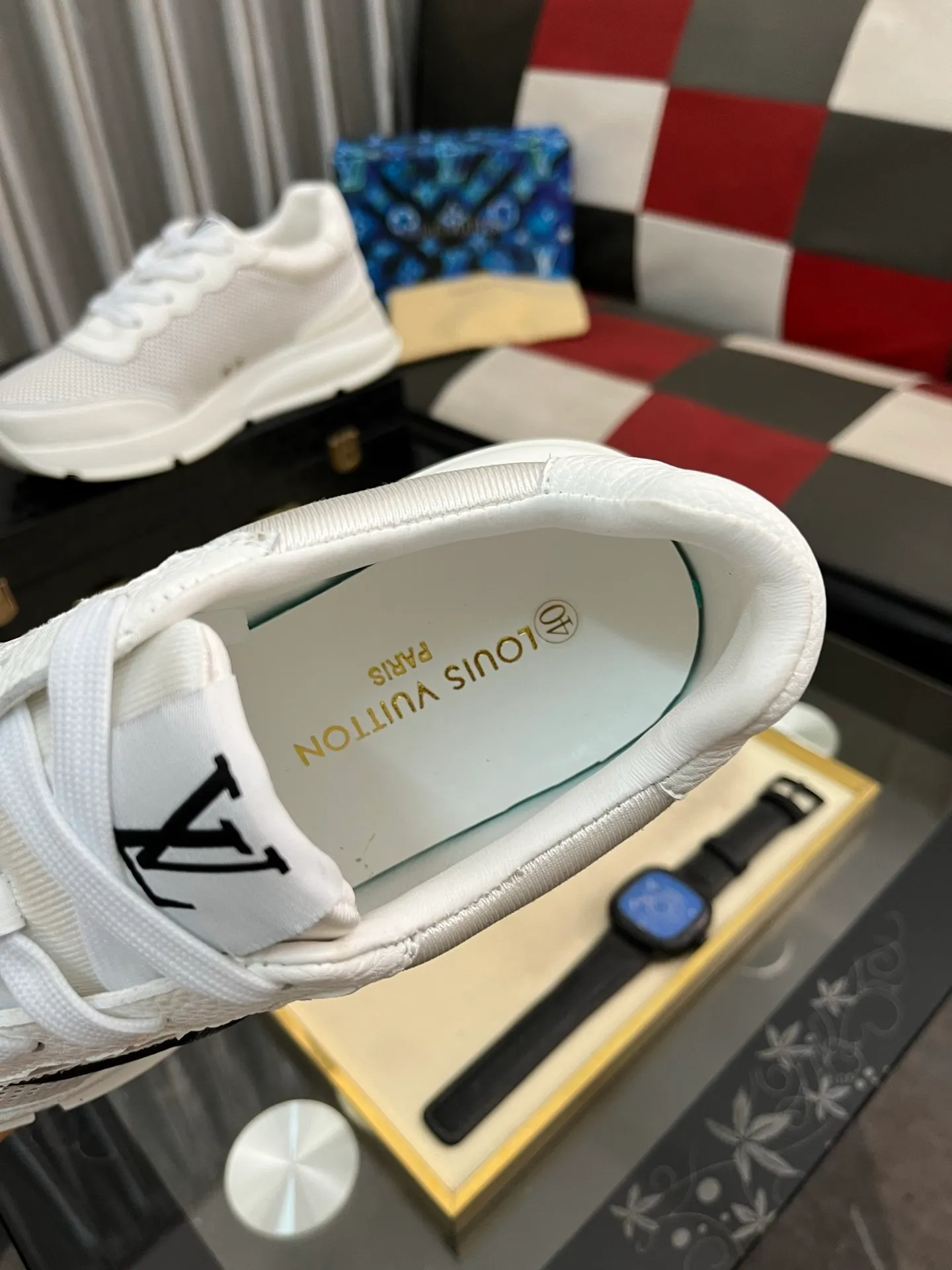 Men's shoes 💰440⌚️⌚️【LOUlS VUlTTON】Louis Vuitton ~ unique and casual style. LV counter purchasing 🏃casual shoes😍😍 are on sale at the men's counter at the same time. Italian imported brands select top-layer Italian cowhide. 🐑Sheepskin lining (refuses to discolor and rub feet) Sole: Original sole specially provided by the original factory 🎬Better in kind Code number: 38-446⃣️Color selection